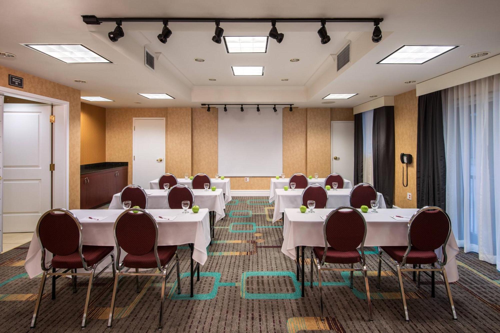 Residence Inn By Marriott Halifax Downtown Экстерьер фото